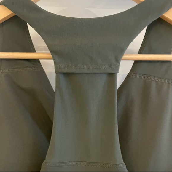 Fabletics Halter Tank with Back Mesh Pocket (Size M) - Picture 3 of 3